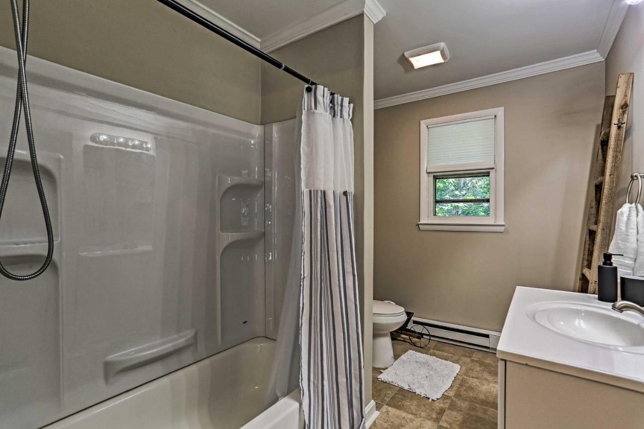 Modern East Stroudsburg Home With Deck And Gas Grill! Εξωτερικό φωτογραφία